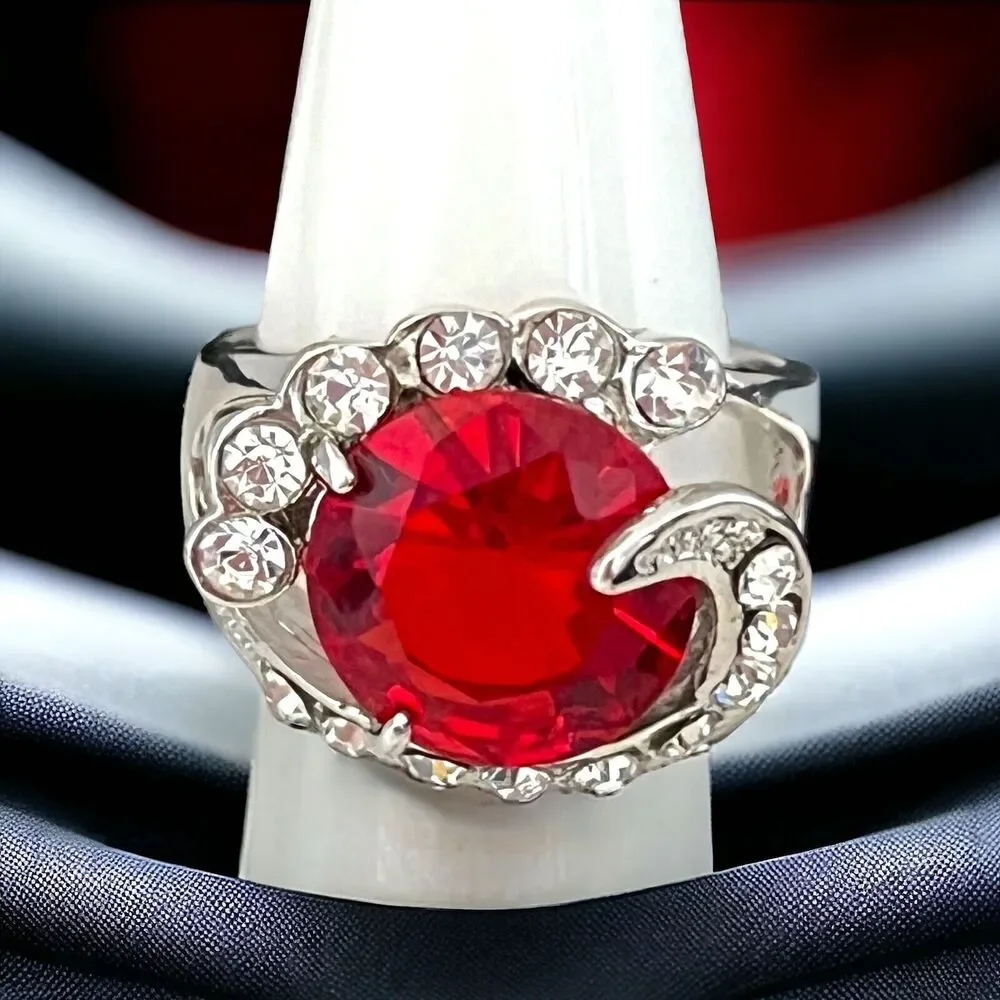 Vintage 1980s Cocktail Ring Red Glass Rhinestone Silver Tone - 5K